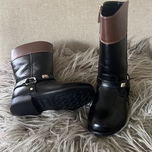 Toddler boots MK (New)